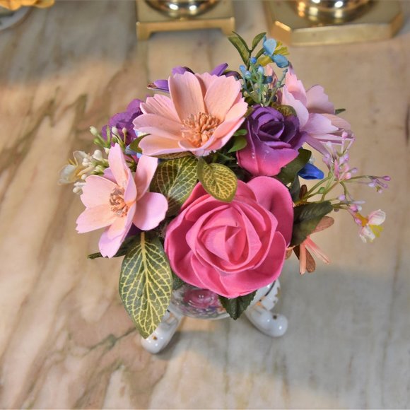 Beautiful hand-painted, footed, vintage, egg shaped vase with Sola flowers - Picture 7 of 12